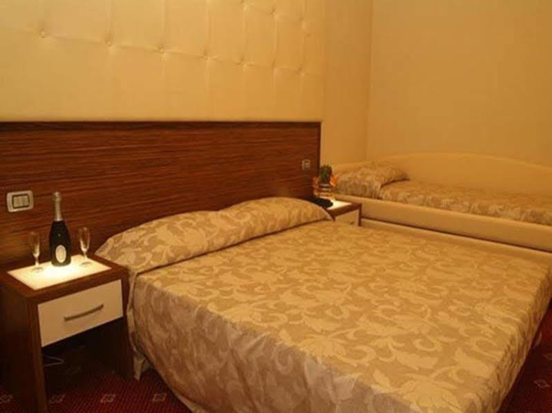 Hotel In Cesenatico Zewnętrze zdjęcie